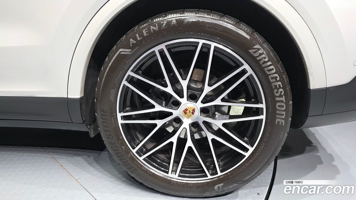 Porsche Cayenne 2024