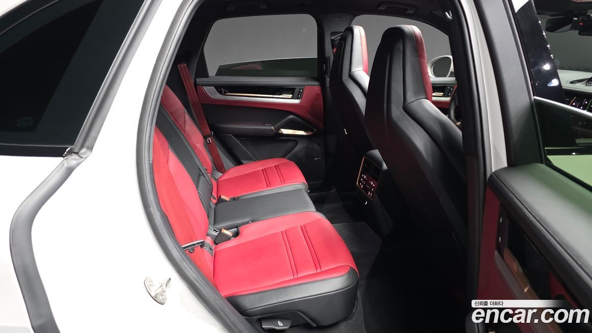 Porsche Cayenne 2024