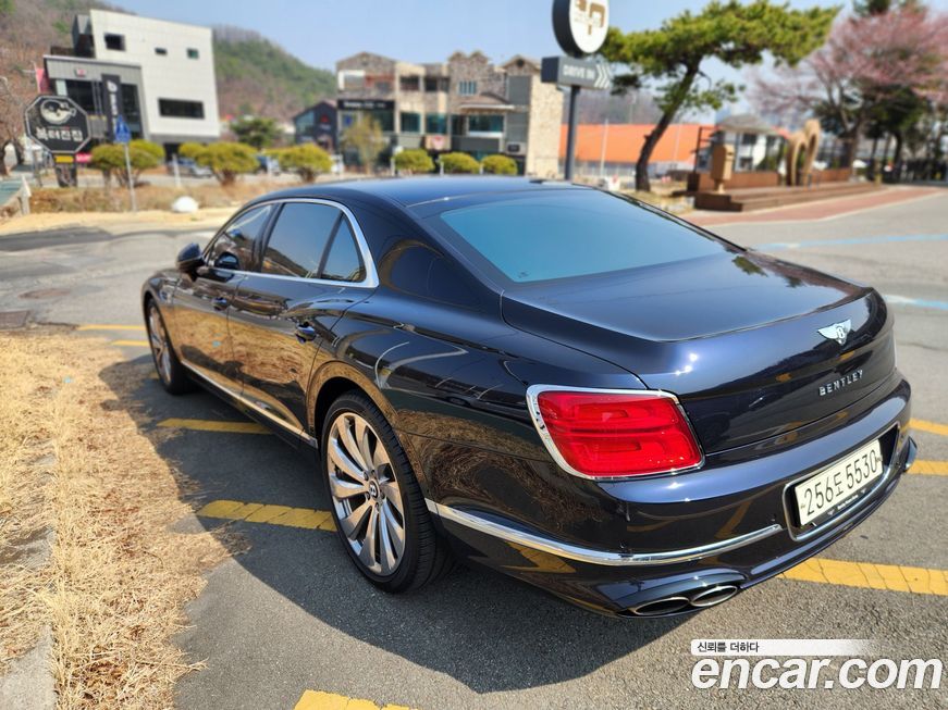 Bentley Flying Spur 2022