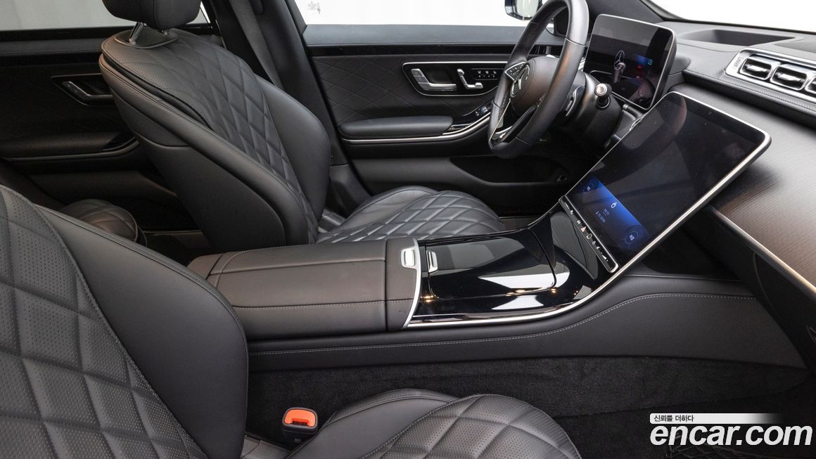 Mercedes-Benz S-Class 2024