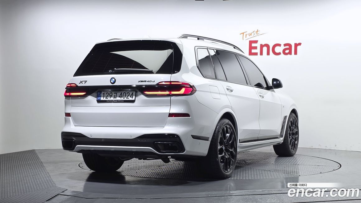 BMW X7 2025