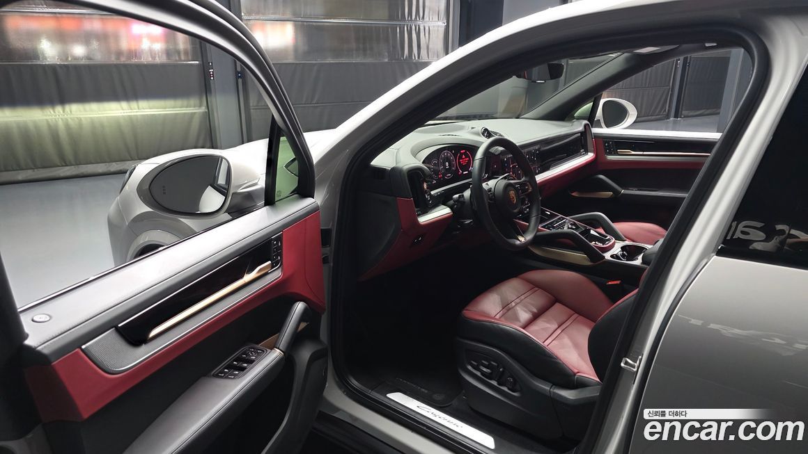 Porsche Cayenne 2024