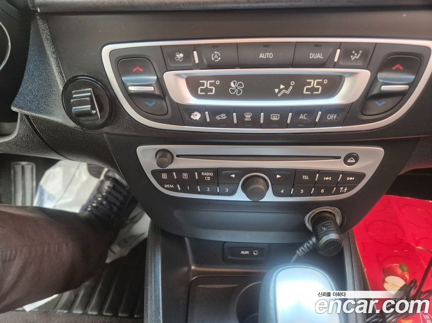 Renault-KoreaSamsung SM3 2011