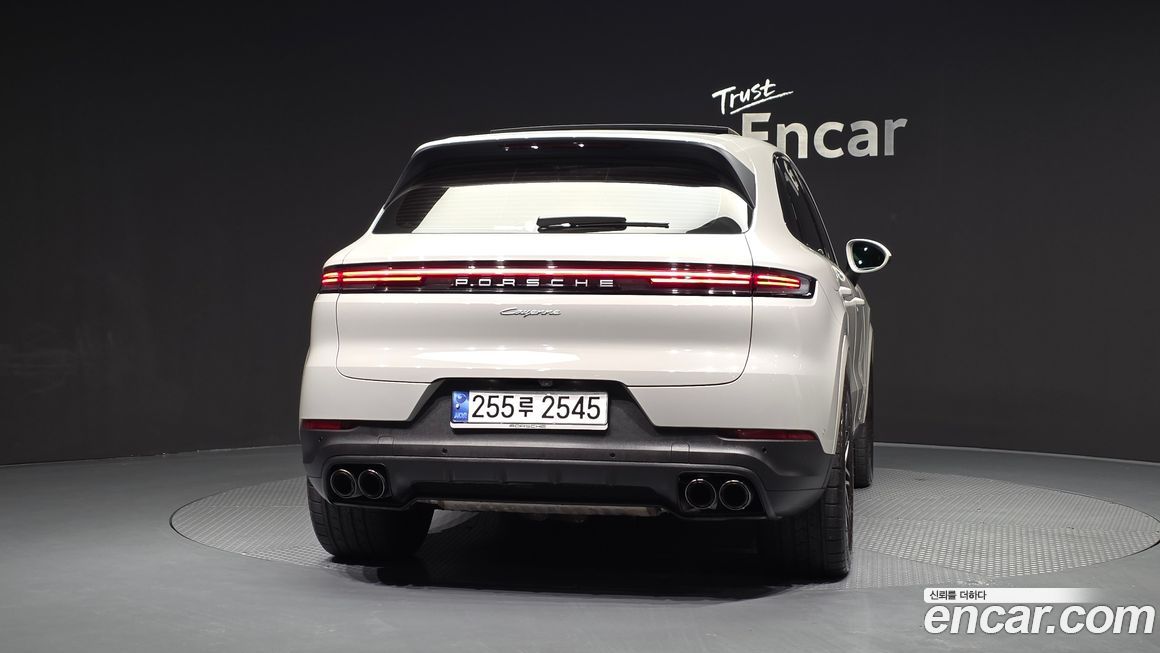 Porsche Cayenne 2024