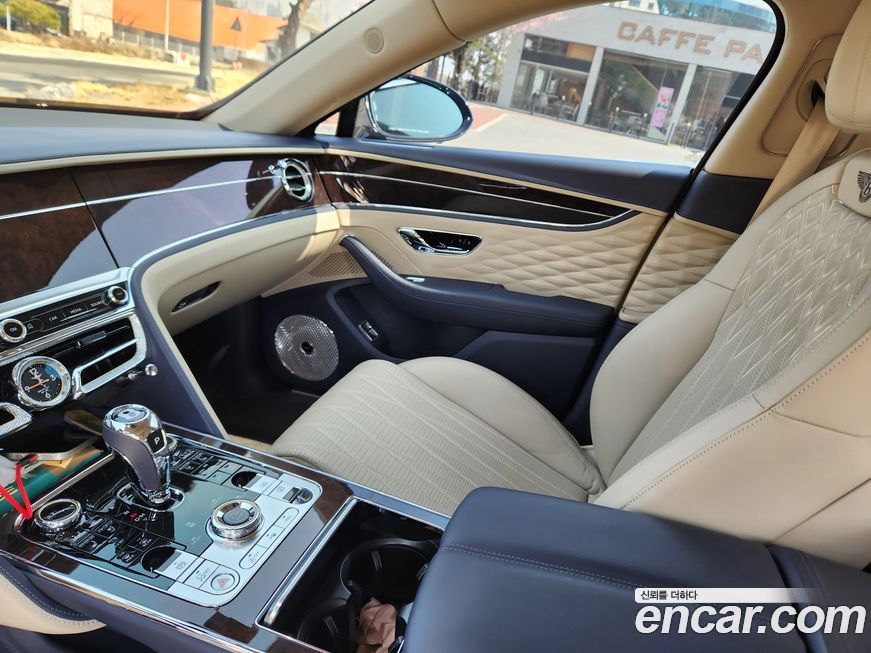 Bentley Flying Spur 2022