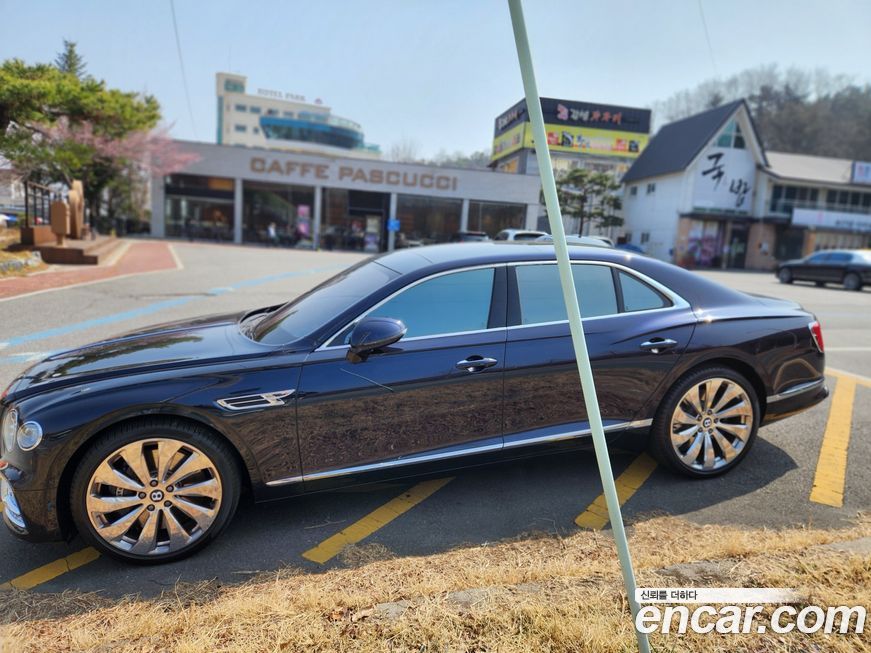 Bentley Flying Spur 2022