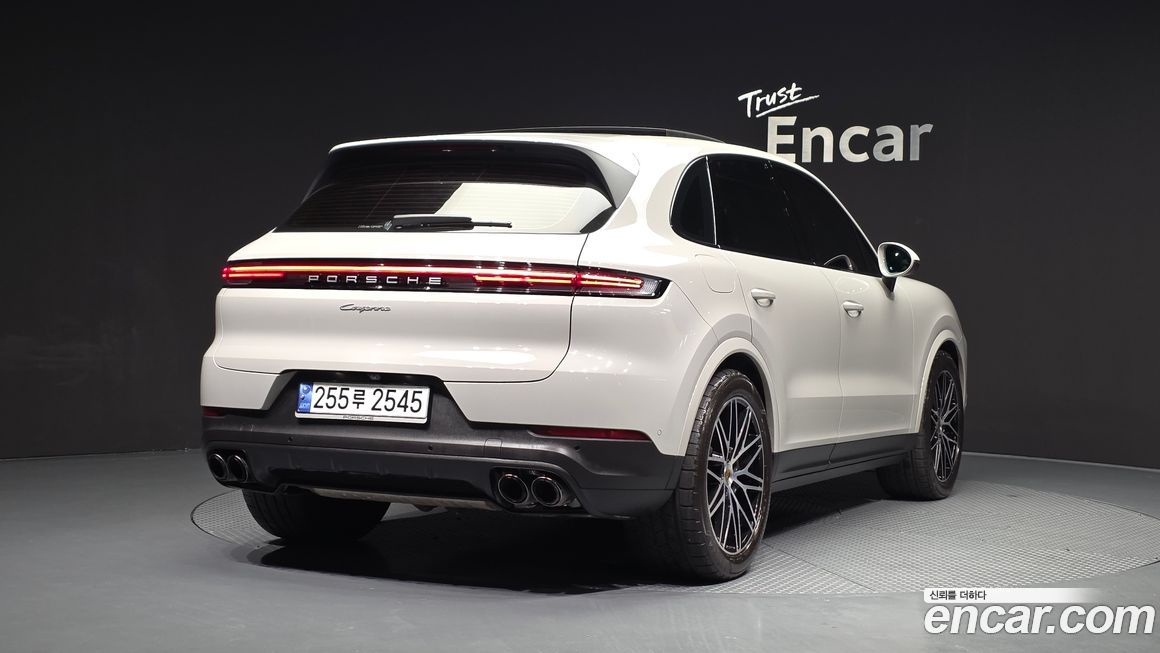 Porsche Cayenne 2024