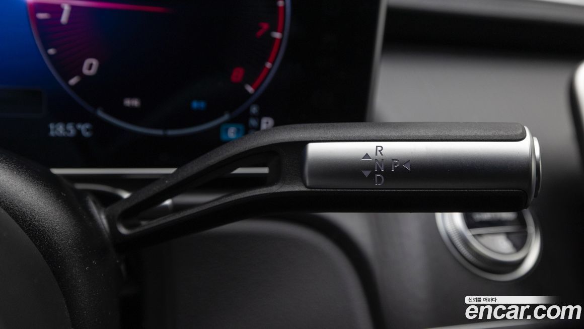 Mercedes-Benz S-Class 2024