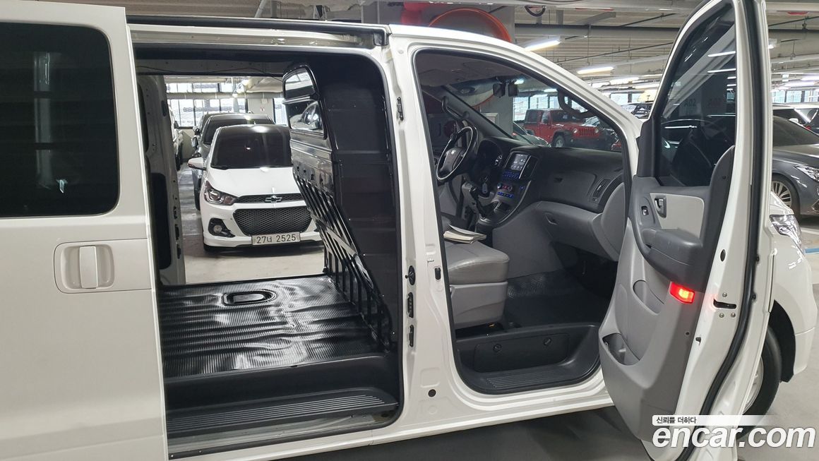Hyundai Starex 2021