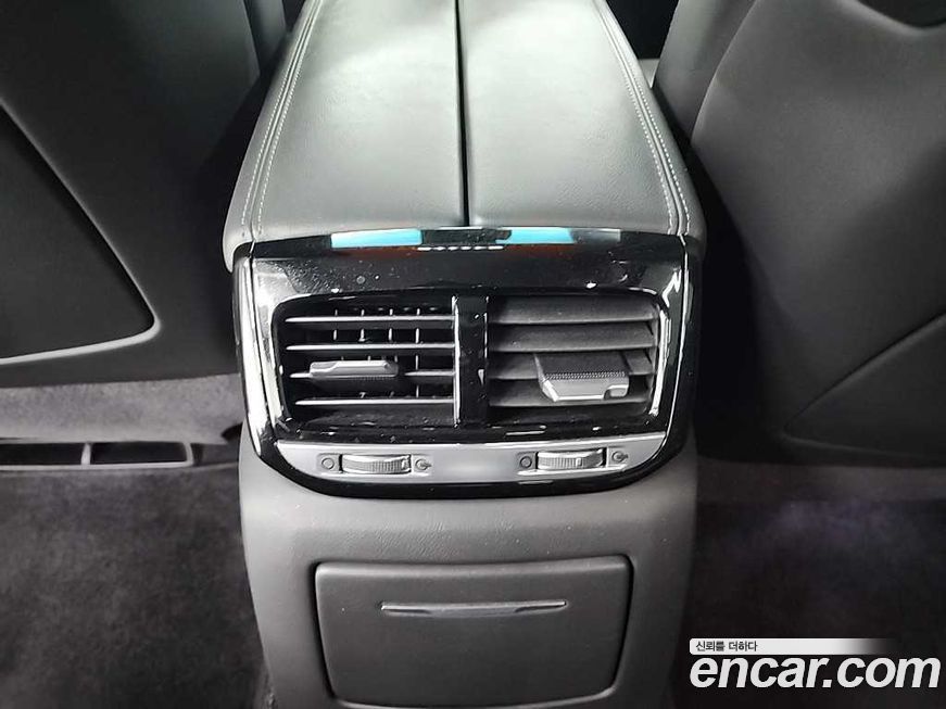 Genesis EQ900 2016