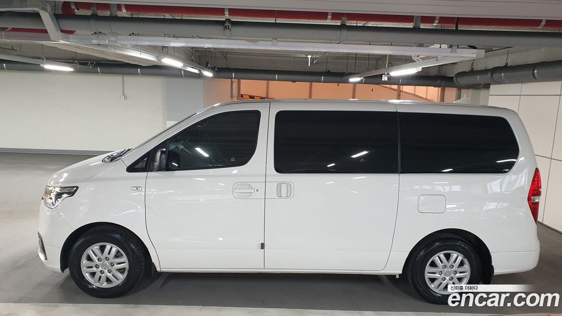 Hyundai Starex 2021