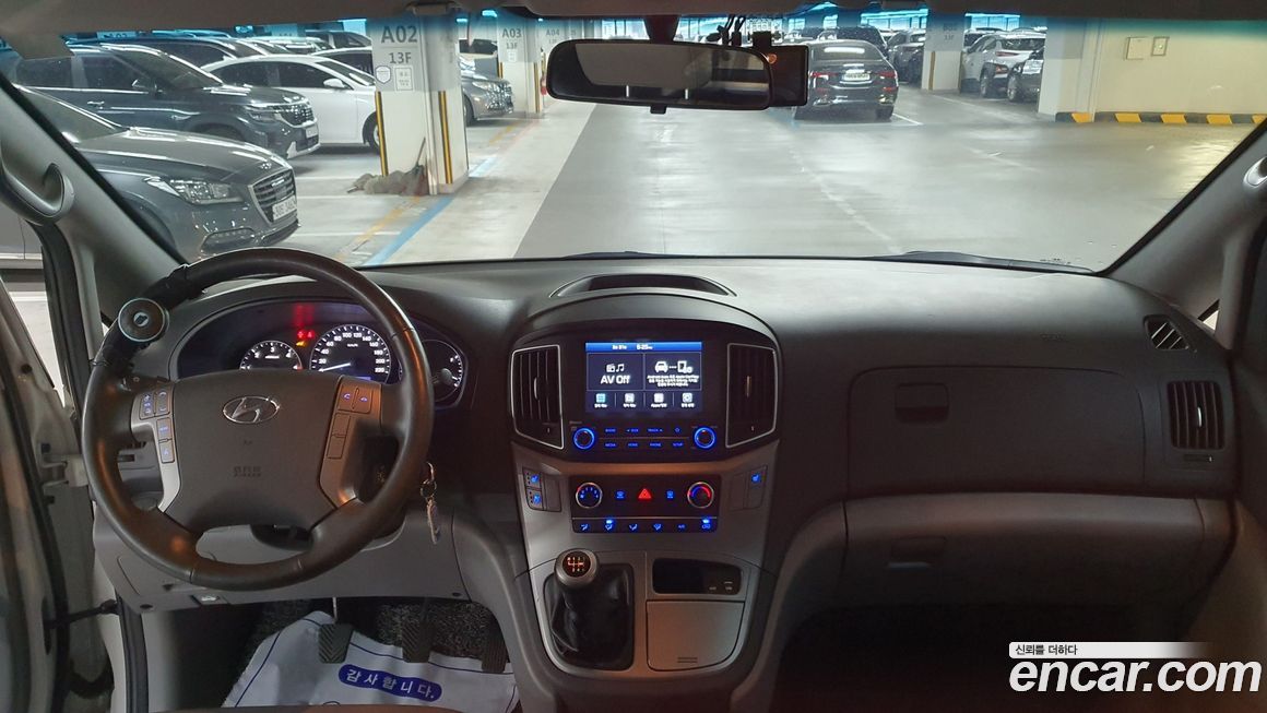Hyundai Starex 2021