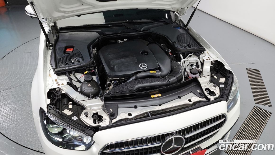 Mercedes-Benz E-Class 2021