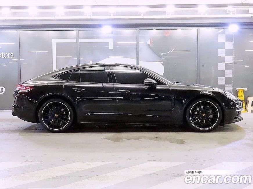 Porsche Panamera 2019