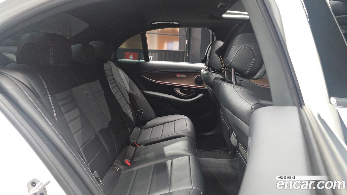 Mercedes-Benz E-Class 2023