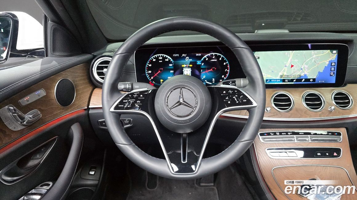 Mercedes-Benz E-Class 2023