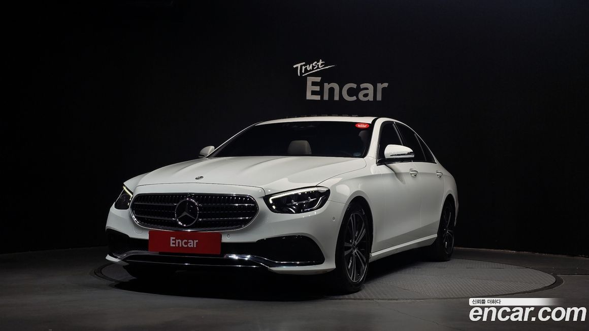Mercedes-Benz E-Class 2022