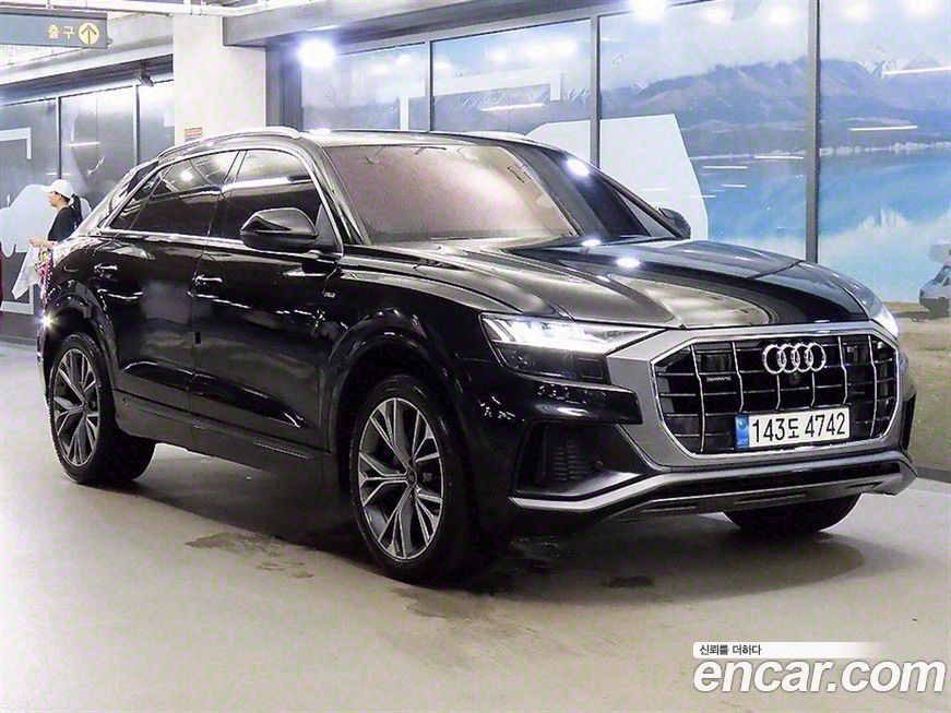 Audi Q8 2021