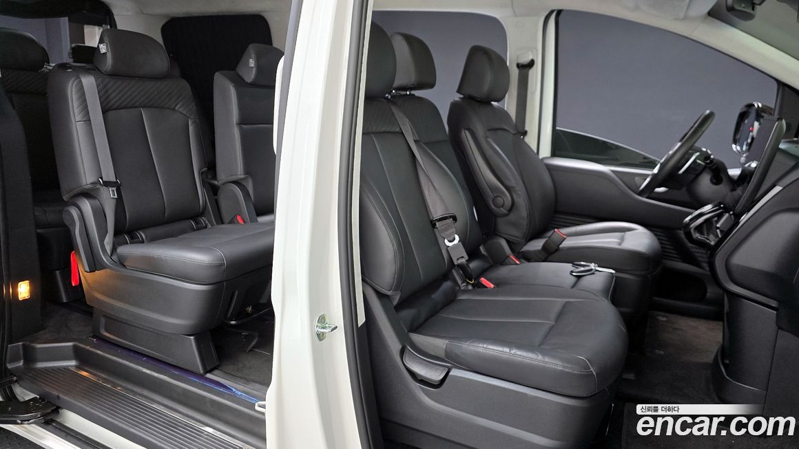 Hyundai Staria 2023