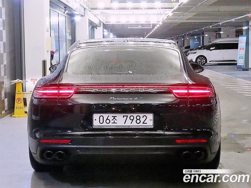 Porsche Panamera 2019