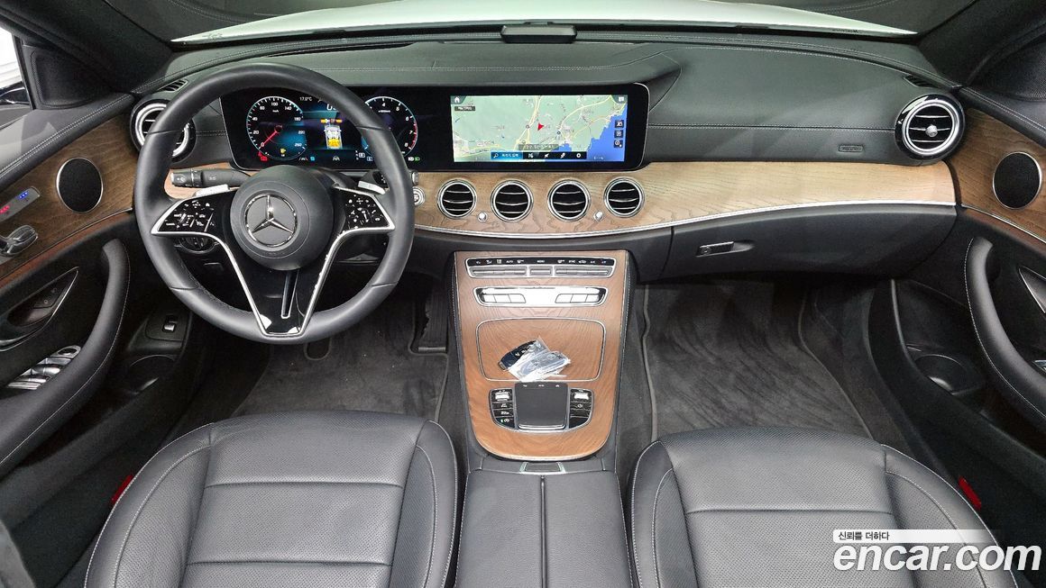 Mercedes-Benz E-Class 2023