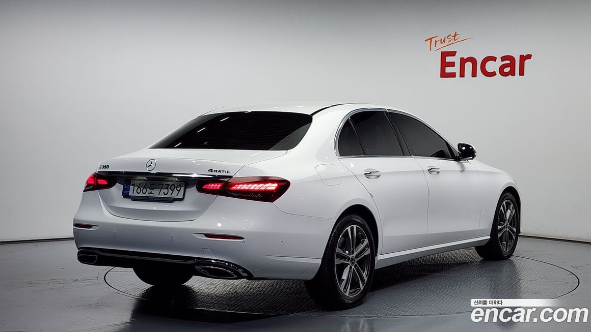 Mercedes-Benz E-Class 2021