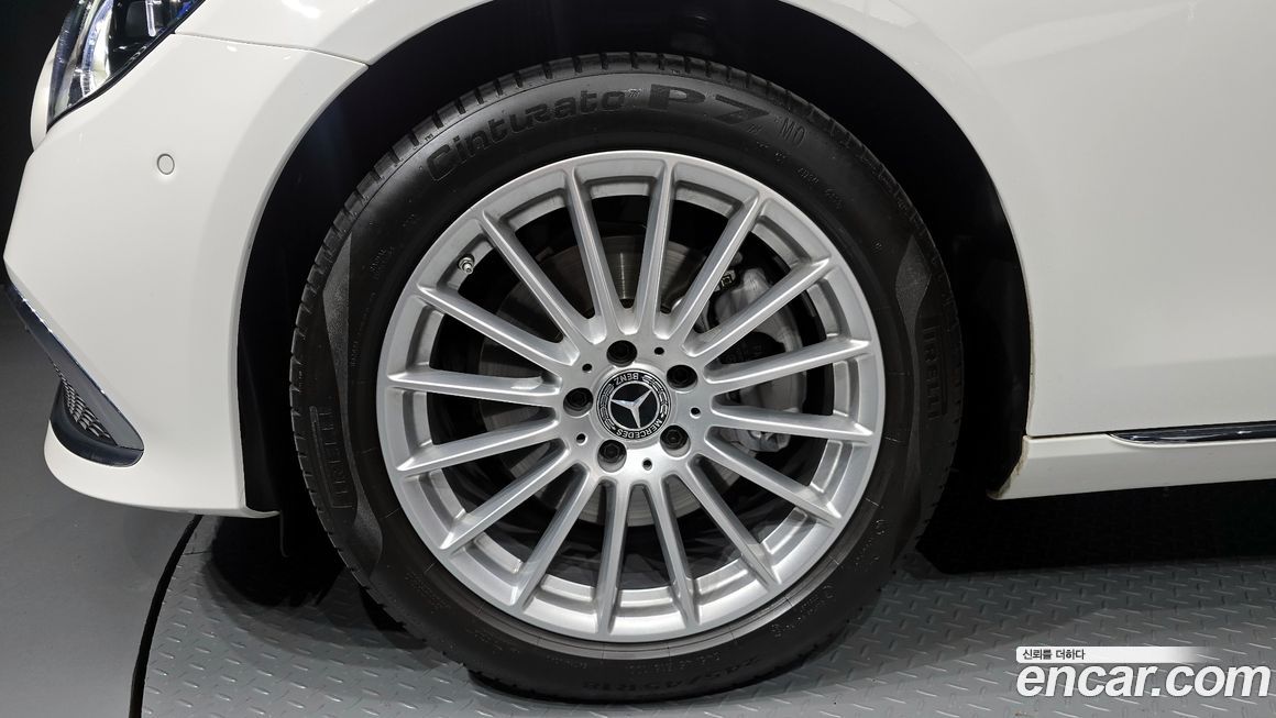 Mercedes-Benz E-Class 2023