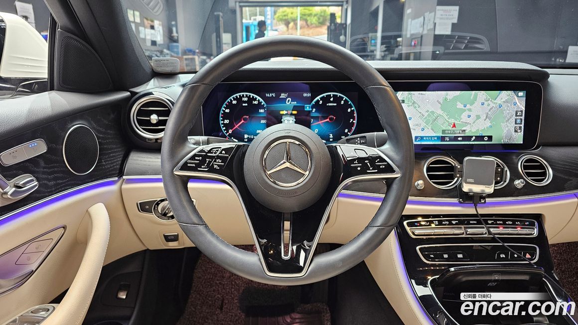 Mercedes-Benz E-Class 2022