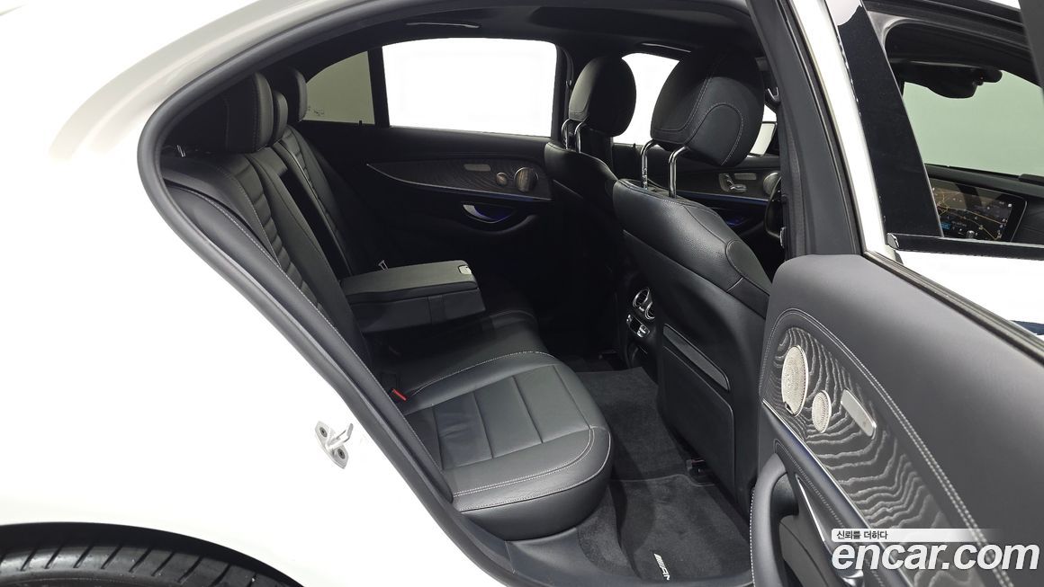 Mercedes-Benz E-Class 2023