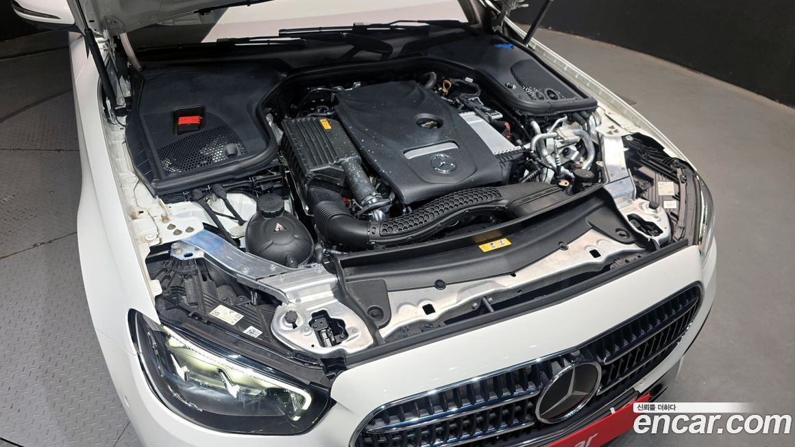 Mercedes-Benz E-Class 2022