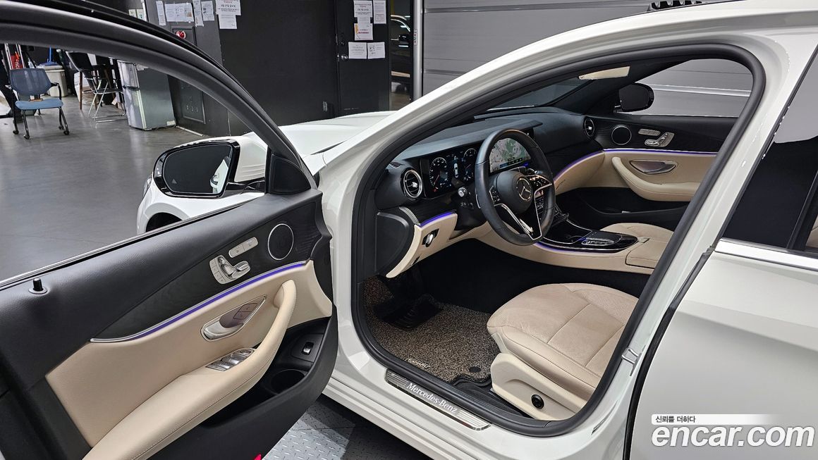 Mercedes-Benz E-Class 2022