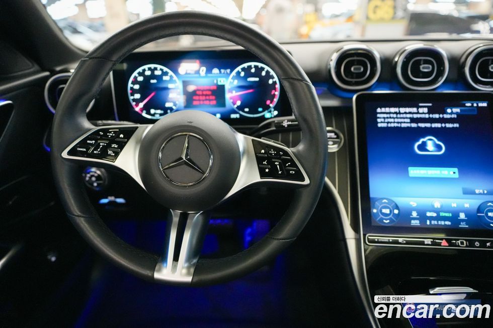 Mercedes-Benz C-Class 2024
