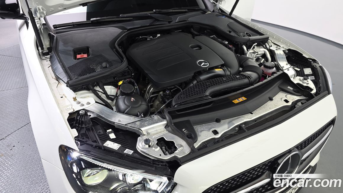 Mercedes-Benz E-Class 2023