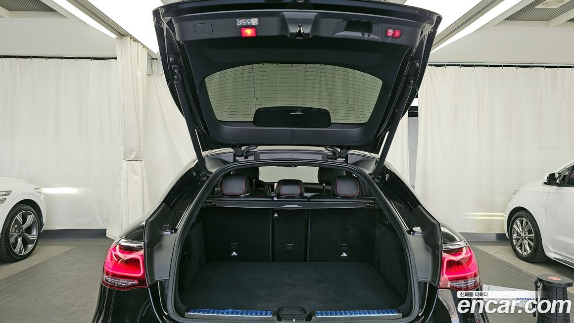 Mercedes-Benz GLC-Class 2023