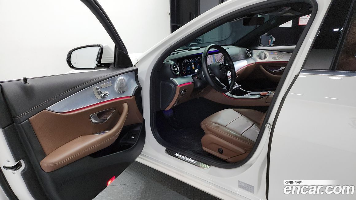 Mercedes-Benz E-Class 2021