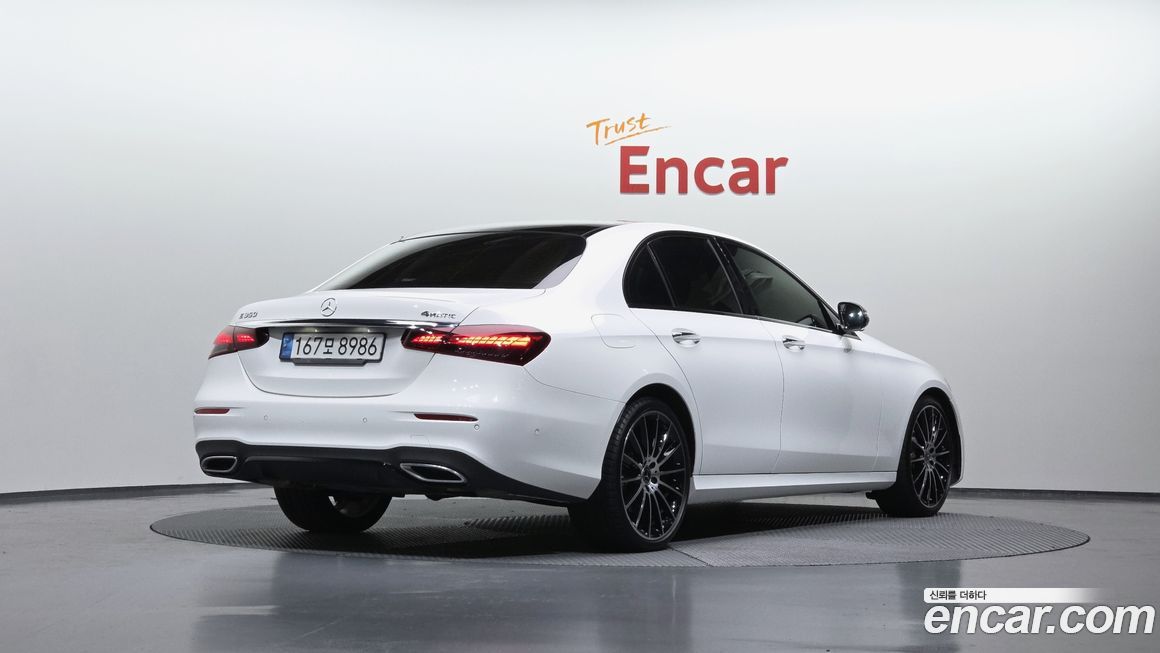 Mercedes-Benz E-Class 2023