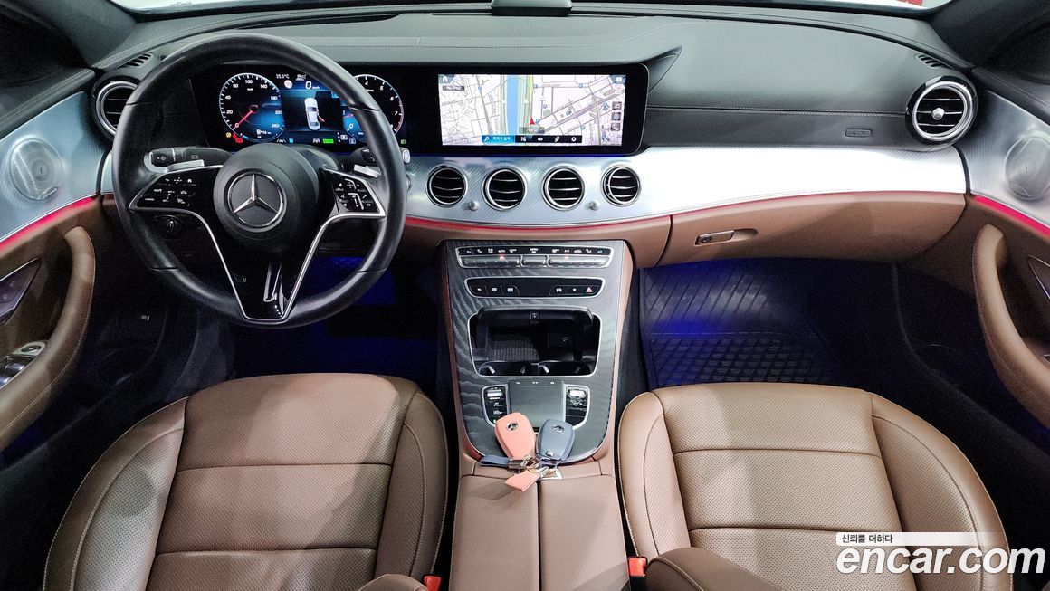 Mercedes-Benz E-Class 2021