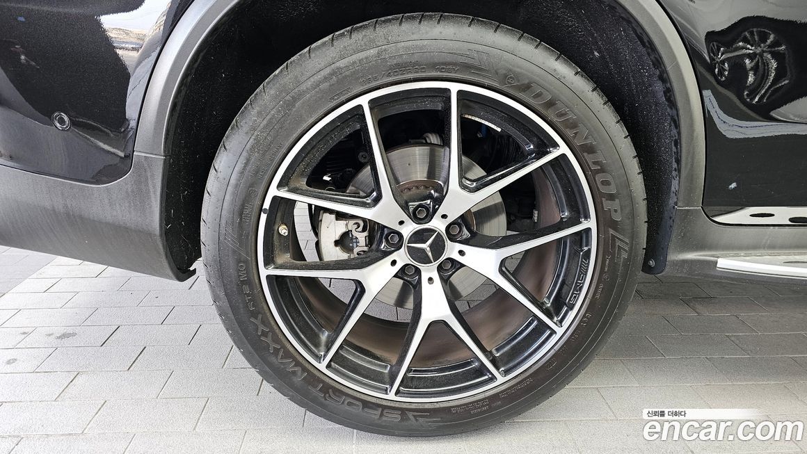 Mercedes-Benz GLC-Class 2023