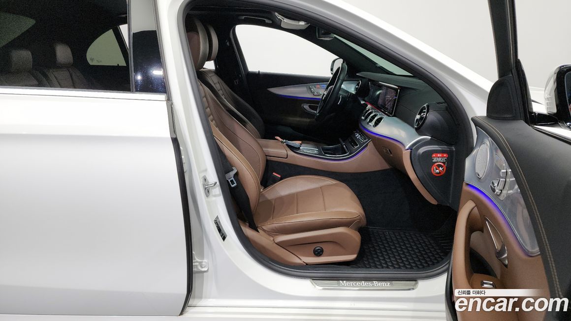 Mercedes-Benz E-Class 2021