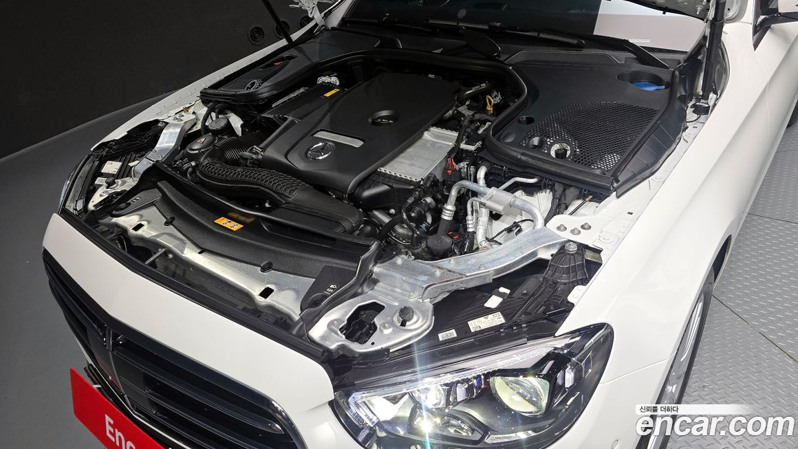 Mercedes-Benz E-Class 2023