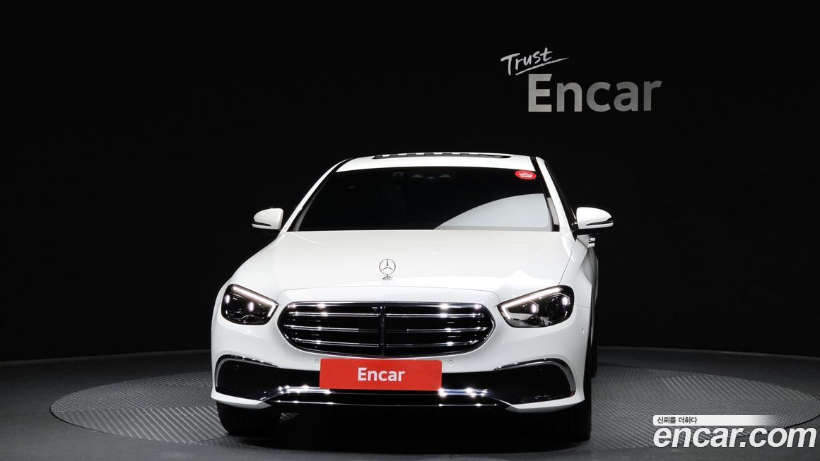 Mercedes-Benz E-Class 2023