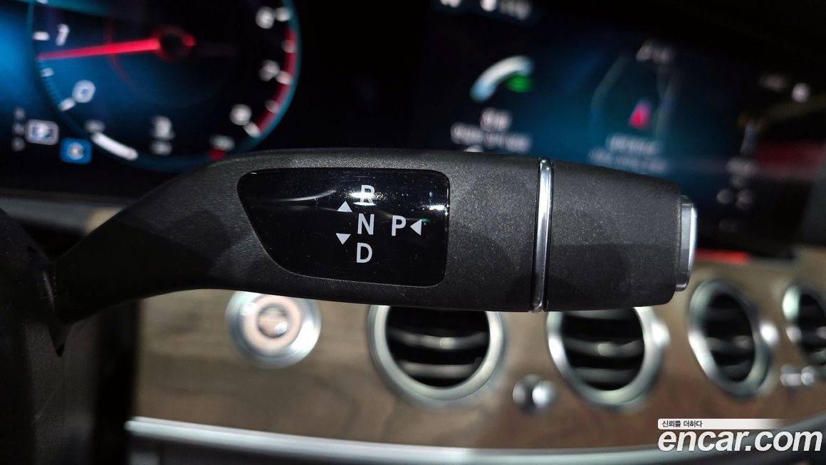 Mercedes-Benz E-Class 2023