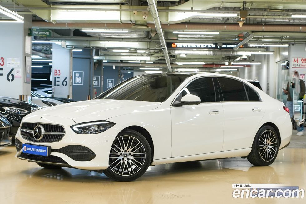 Mercedes-Benz C-Class 2024