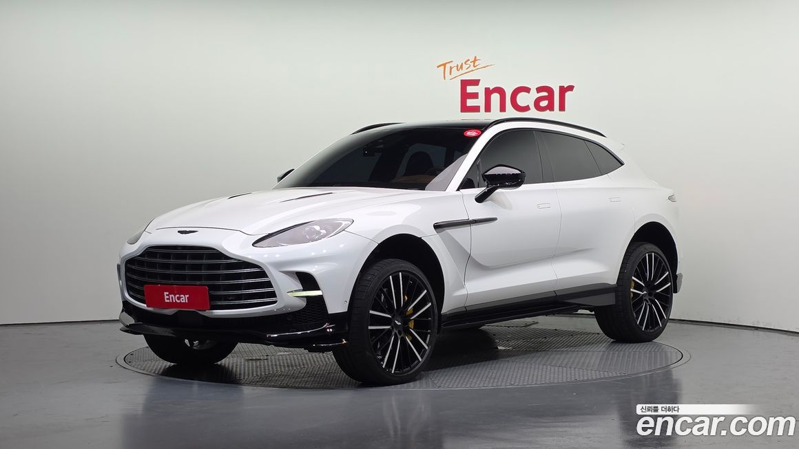 Astonmartin DBX 2023