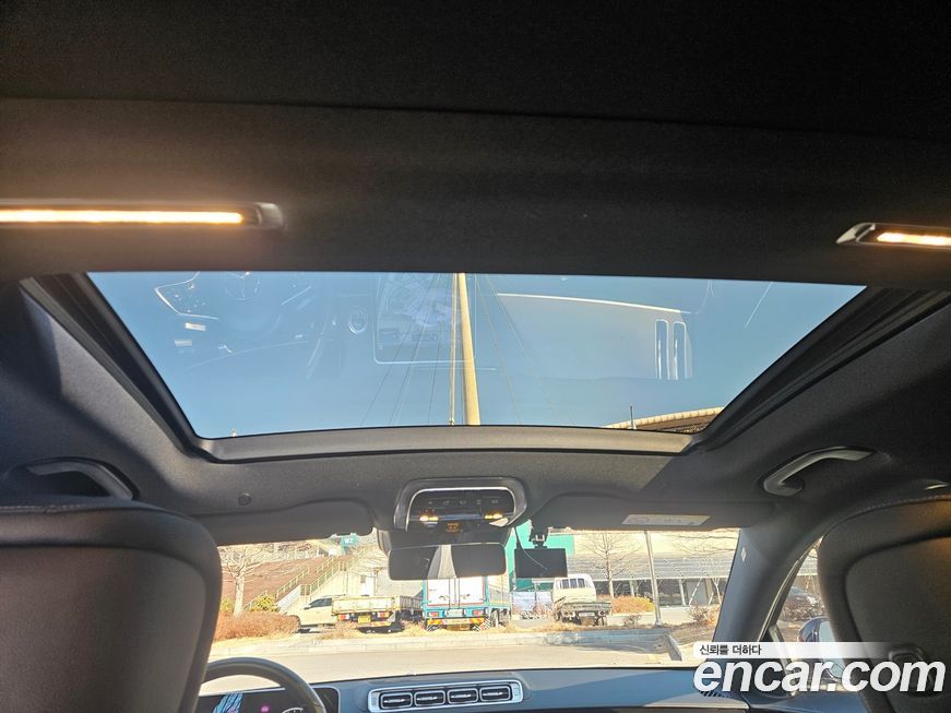 Mercedes-Benz S-Class 2022