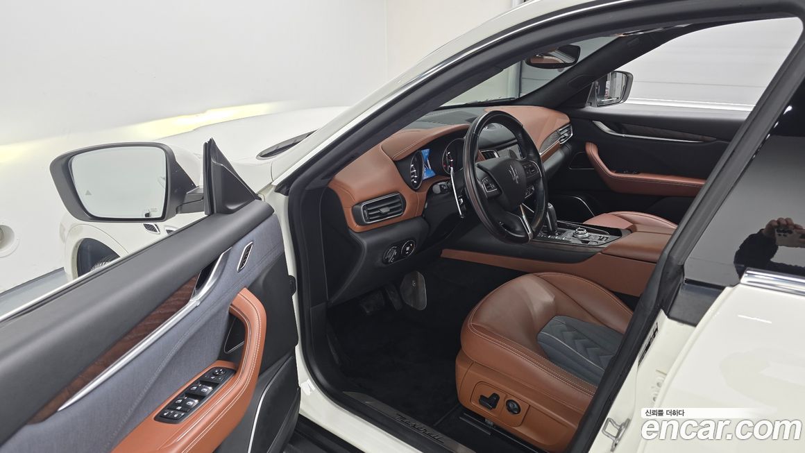 Maserati Levante 2020