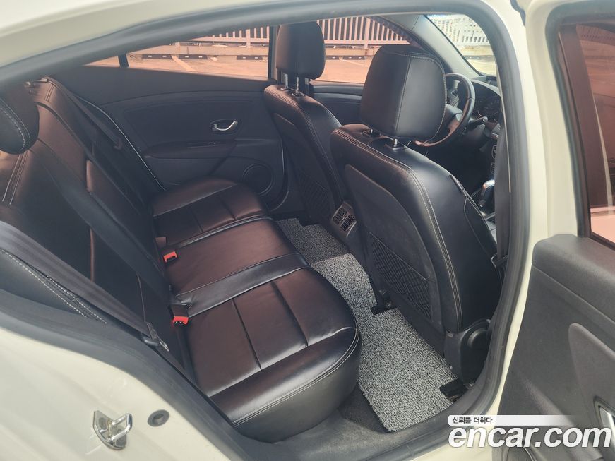 Renault-KoreaSamsung SM3 2011