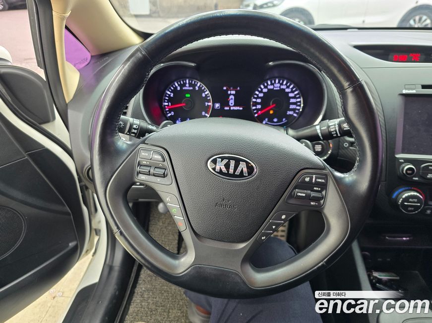 Kia K3 2013