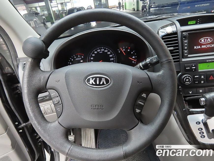 Kia Canival 2012