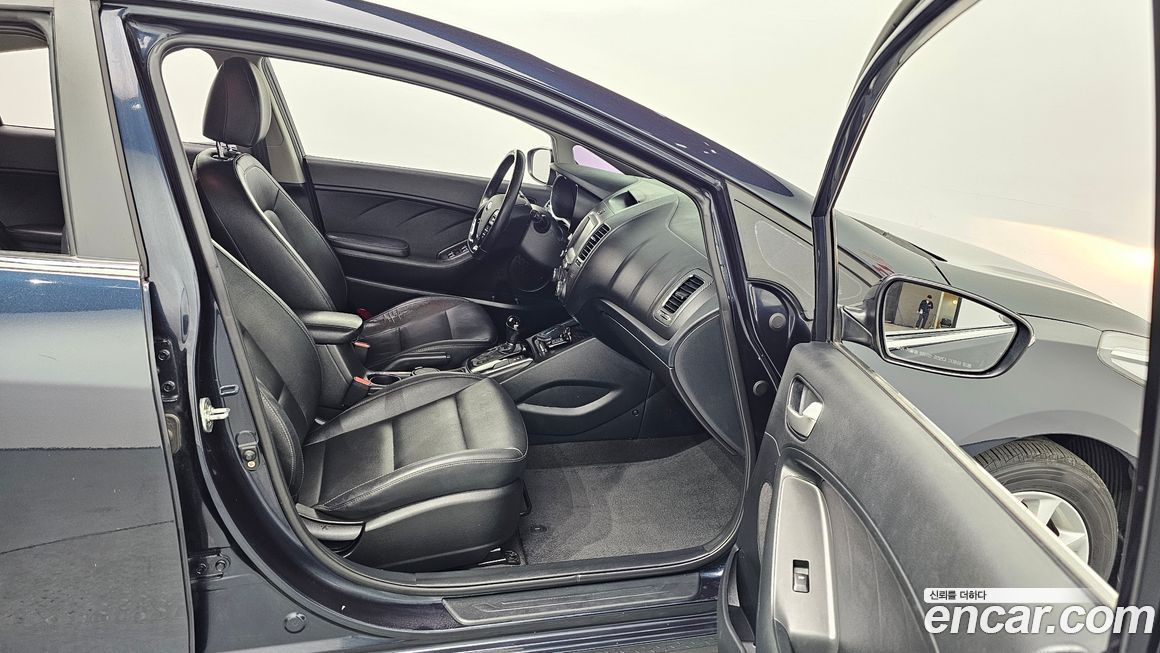 Kia K3 2016